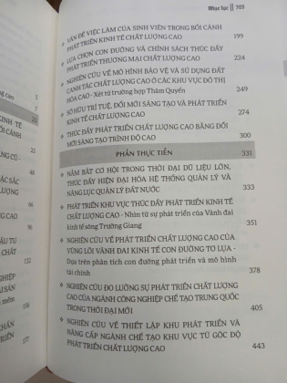 CON ĐƯỜNG TRUNG QUỐC VÀ PHÁT TRIỂN KINH TẾ CHẤT LƯỢNG CAO (BÌA CỨNG) - LỆ DĨ NINH