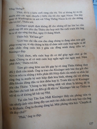 TỪ TÒA BẠCH ỐC ĐẾN DINH ĐỘC LẬP - TS NGUYỄN TIẾN HƯNG & JERROLD L. SCHECTER