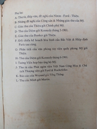 TỪ TÒA BẠCH ỐC ĐẾN DINH ĐỘC LẬP - TS NGUYỄN TIẾN HƯNG & JERROLD L. SCHECTER