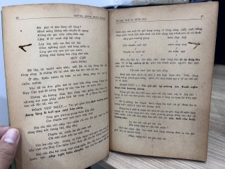 NHỮNG HÀNG CHÂU NGỌC TRONG THI CA HIỆN ĐẠI - HUY TRÂM (CÓ CHỮ KÝ TÁC GIẢ)