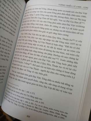 VƯƠNG TRIỀU LÝ (1009 - 1226) (BÌA CỨNG) - NGUYỄN QUANG NGỌC 