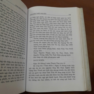 CHÂU BẢNG TRIỀU NGUYỄN TƯ LIỆU PHẬT GIÁO - LÝ KIM HOA DỊCH (BÌA CỨNG)