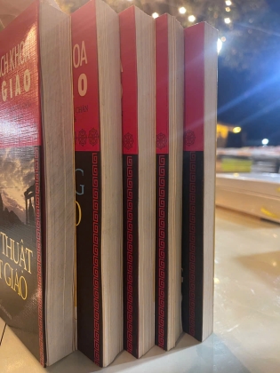 TỦ SÁCH BÁCH KHOA PHẬT GIÁO (5 CUỐN) - NGUYỄN TUỆ CHÂN BIÊN DỊCH