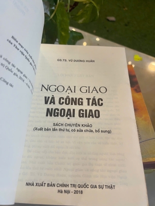 NGOẠI GIAO VÀ CÔNG TÁC NGOẠI GIAO - VŨ DƯƠNG HUÂN