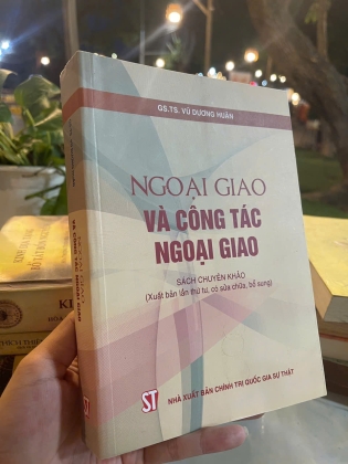 NGOẠI GIAO VÀ CÔNG TÁC NGOẠI GIAO - VŨ DƯƠNG HUÂN