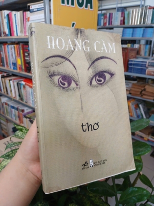 THƠ - HOÀNG CẦM 