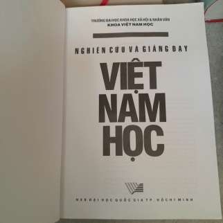 NGHIÊN CỨU VÀ GIẢNG DẠY VIỆT NAM HỌC 