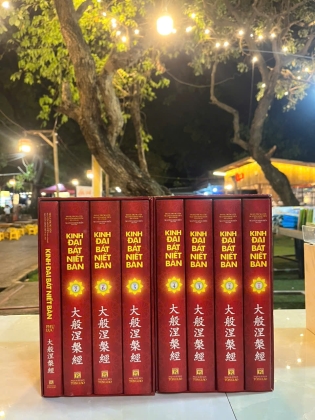 TRỌN BỘ KINH ĐẠI BÁT NIẾT BÀN ( BÌA CỨNG ) - ĐOÀN TRUNG CÒN, NGUYỄN MINH TIẾN (DỊCH VÀ CHÚ GIẢI)