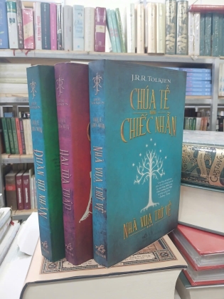 TRỌN BỘ 3 TẬP CHÚA TẾ NHỮNG CHIẾC NHẪN - F. R. R. TOLKIEN