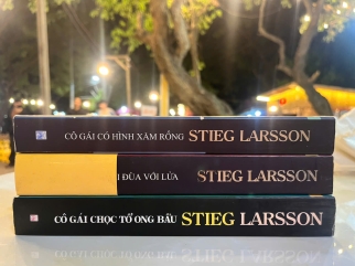 CÔ GÁI CÓ HÌNH XĂM RỒNG, CÔ GÁI CHỌC TỔ ONG BẦU, CÔ GÁI ĐÙA VỚI LỬA - STIEG LARSSON