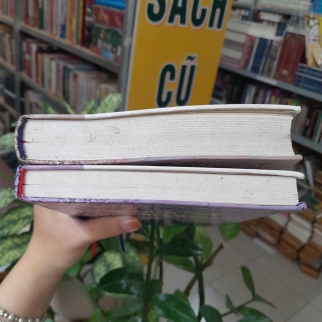 TIẾNG CHIM HÓT TRONG BỤI MẬN GAI - COLLEEN MC CCULLOUCH ( PHẠM MẠNH HÙNG DỊCH)