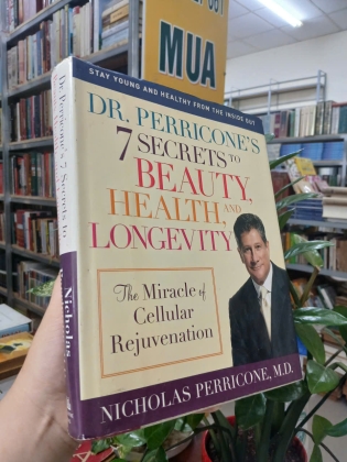 DR. PERRICONE'S 7 SECRETS TO BEAUTY, HEALTH, AND LONGEVITY - NICHOLAS PERRICONE