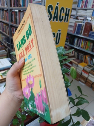 TĂNG ĐỒ NHÀ PHẬT - ĐOÀN TRUNG CÒN 