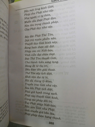 TĂNG ĐỒ NHÀ PHẬT - ĐOÀN TRUNG CÒN 