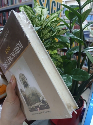 KINH THỦ LĂNG NGHIÊM (BÌA CỨNG) - DỊCH GIẢ: HẢI TRIỀU ÂM 
