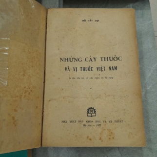 NHỮNG CÂY THUỐC VÀ VỊ THUỐC VIỆT NAM - ĐỖ TẤT LỢI