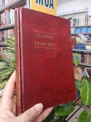 GIA ĐÌNH GIÁO DỤC - RAYMOND BEACH