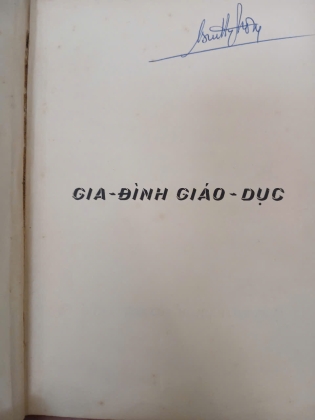 GIA ĐÌNH GIÁO DỤC - RAYMOND BEACH