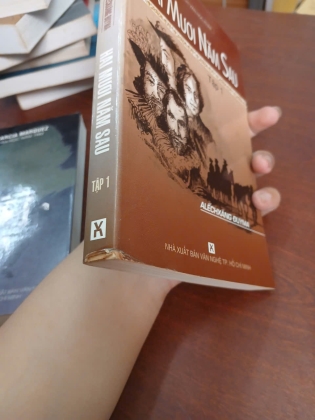COMBO 8 CUỐN TIỂU THUYẾT VĂN HỌC KINH ĐIỂN THẾ GIỚI 