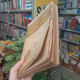 HOÀNG VIỆT XUÂN THU - VÔ DANH THỊ (NGUYỄN HỮU QUỲ DỊCH)