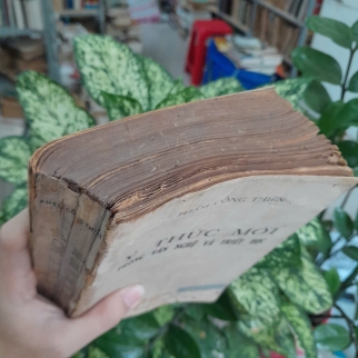 Ý THỨC MỚI TRONG VĂN NGHỆ VÀ TRIẾT HỌC - PHẠM CÔNG THIỆN