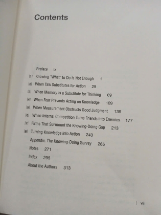 THE KNOWING DOING GAP - KHOẢNG CÁCH GIỮA HIỂU BIẾT VÀ HÀNH ĐỘNG (BÌA CỨNG) - PFEFFER, SUTTON
