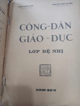 CÔNG DÂN GIÁO DỤC LỚP ĐỆ NHỊ - TRẦN MỘNG CHU, NGUYỄN CAO QUYỀN