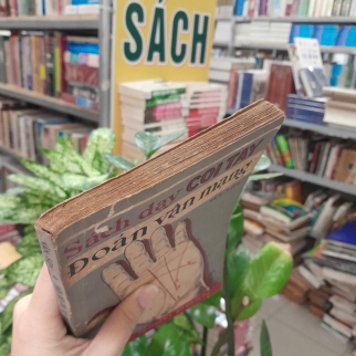 SÁCH DẠY COI TAY ĐOÁN VẬN MẠNG - VÂN SƠN