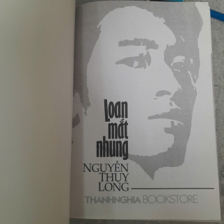 LOAN MẮT NHUNG - NGUYỄN THỤY LONG