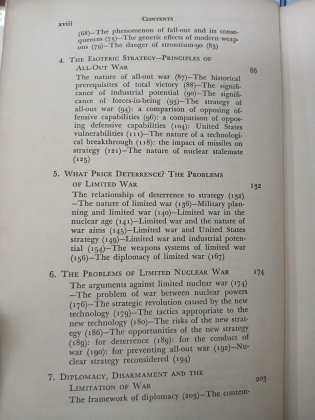 NUCLEAR WEAPONS AND FOREIGN POLICY - HENRY A. KISSINGER