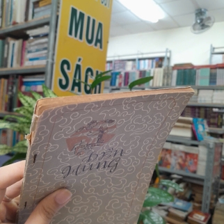 ĐỀN HÙNG (TẬP THƠ, CÂU ĐỐI)