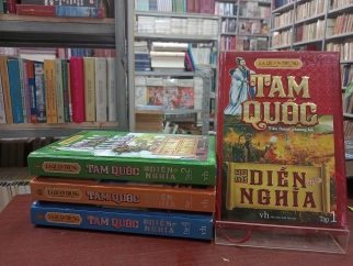 TAM QUỐC DIỄN NGHĨA (BỘ 4 TẬP) - LA QUÁN TRUNG