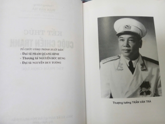 KẾT THÚC CUỘC CHIẾN TRANH 30 NĂM (BÌA CỨNG) - TRẦN VĂN TRÀ 