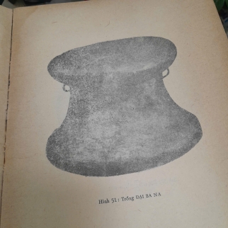 TRỐNG ĐÔNG SƠN - PHẠM MINH HUYỀN, NGUYỄN VĂN HUYÊN, TRỊNH SINH