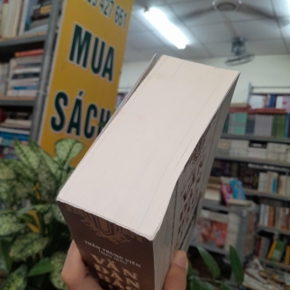 VĂN ĐÀN BẢO GIÁM - TRẦN TRUNG VIÊN 