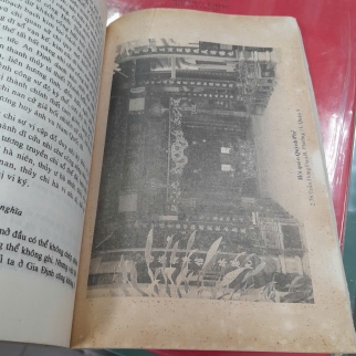 BIA CHỮ HÁN TRONG HỘI QUÁN NGƯỜI HOA TẠI THÀNH PHỐ HỒ CHÍ MINH - LITANA, NGUYẾN CẤM THÚY