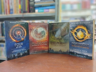 TRỌN BỘ 3 TẬP SERIES DIVERGENT VÀ TẬP NGOẠI TRUYỆN FOUR - VERONICA ROTH (HỒNG QUYÊN DỊCH)