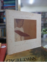 REALM OF ENCHANTMENT (BÌA CỨNG) - HỒNG VIỆT DŨNG [CÓ CHỮ KÝ TÁC GIẢ]