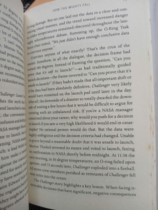 HOW THE MIGHTY FALL AND WHY SOME COMPANIES NEVER GIVE IN - JIM COLLINS