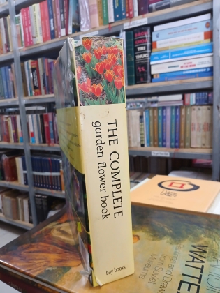 THE COMPLETE GARDEN FLOWER BOOK (TOÀN TẬP VỀ CÂY CẢNH) (BÌA CỨNG)