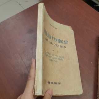 VIỆT NAM VĂN HỌC SỬ GIẢN ƯỚC TÂN BIÊN ( TẬP 1 VÀ 2) - PHẠM THẾ NGŨ