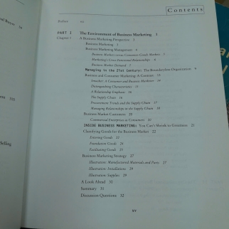 BUSINESS MARKETING MANAGEMENT ( BÌA CỨNG) - HUTT, SPEH