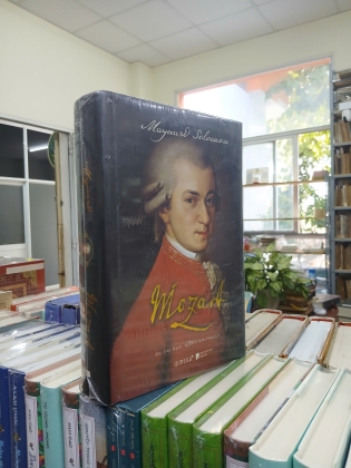 MOZART - MAYNARD SOLOMON