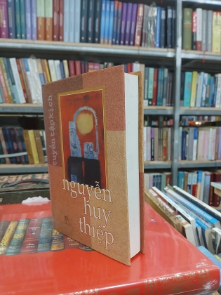 TUYỂN TẬP KỊCH NGUYỄN HUY THIỆP (BÌA CỨNG) 