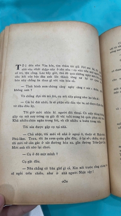SỐNG VÀ VIẾT - NGUIỄN NGU Í