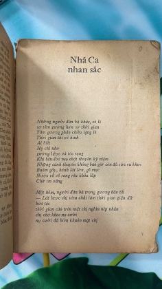  NHÀ VĂN SỐ THÁNG 1, THÁNG 3 NĂM 1975