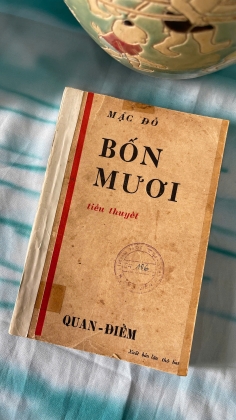 BỐN MƯƠI - MẶC ĐỖ