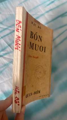 BỐN MƯƠI - MẶC ĐỖ