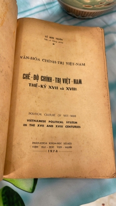 CHẾ ĐỘ CHÍNH TRỊ VIỆT NAM THẾ KỶ XVII VÀ XVIII - LÊ KIM NGÂN