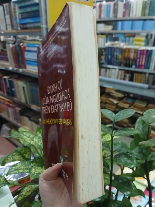 ĐỊNH CƯ CỦA NGƯỜI HOA TRÊN ĐẤT NAM BỘ TỪ THẾ KỶ XVII ĐẾN NĂM 1945 - NGUYỄN CẨM THÚY
